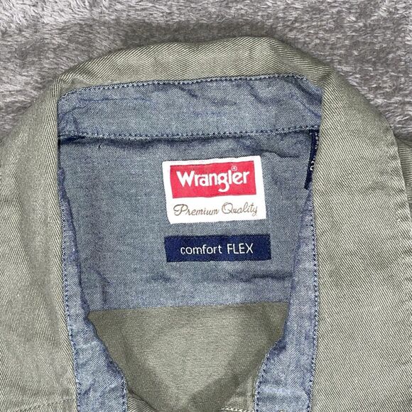 Wrangler Men Button Up Shirt 2XL Green Long Sleeve Pockets Collar Flex Comfort - Picture 3 of 10
